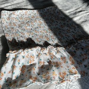 White floral scrunch skirt